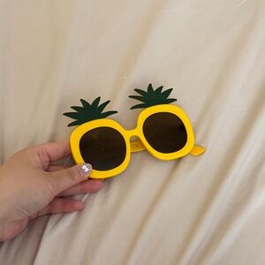 Fun & Cute Pineapple Sunglasses